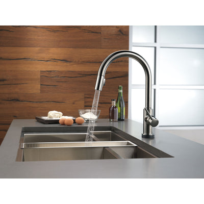 Delta Trinsic Black Stainless Steel Finish Single Handle Pull-Down Kitchen Faucet with Touch2O D9159TKSDST