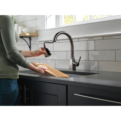 Delta Mateo Black Stainless Steel Finish Single Handle Pull-Down Kitchen Faucet with ShieldSpray Technology D9183KSDST