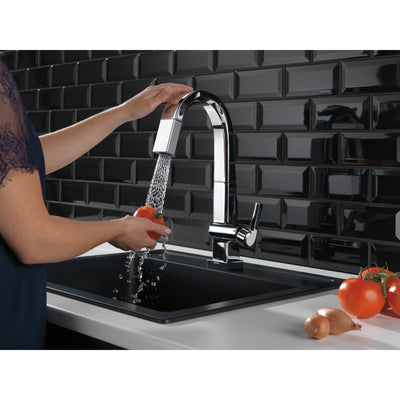 Delta Pivotal Chrome Finish Single Handle Pull Down Bar/Prep Faucet With Touch2O Technology D9993TDST